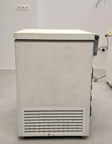 mraznicka-whirlpool-215l-funkcna-big-3