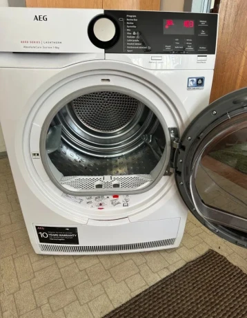 aeg-8000-series-big-1