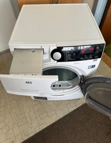 aeg-8000-series-big-2