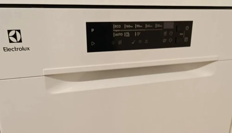 novy-electrolux-umyvacka-riadu-sirka-60cm-2-rok-zaruka-big-1