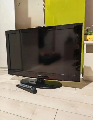 lcd-televizor-samsung-80-cm-big-0