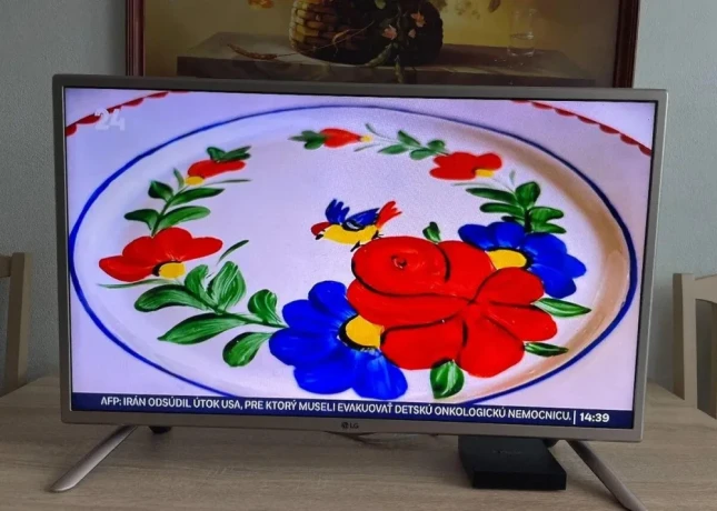 predam-led-tv-lg-32lf561v-zf-hd-big-3
