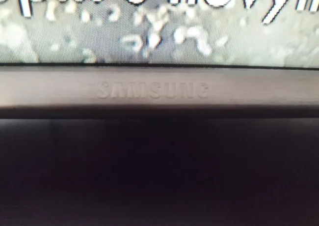 predam-televizor-samsung-32-palcovy-uhlopriecka-80-big-3