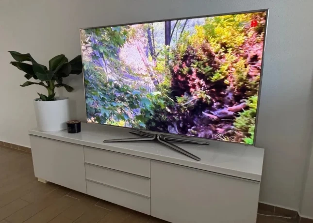 predam-televizor-samsung-smart-tv-55-ue55d8000ys-80-eur-big-1