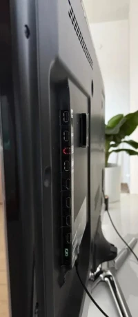 predam-televizor-samsung-smart-tv-55-ue55d8000ys-80-eur-big-3