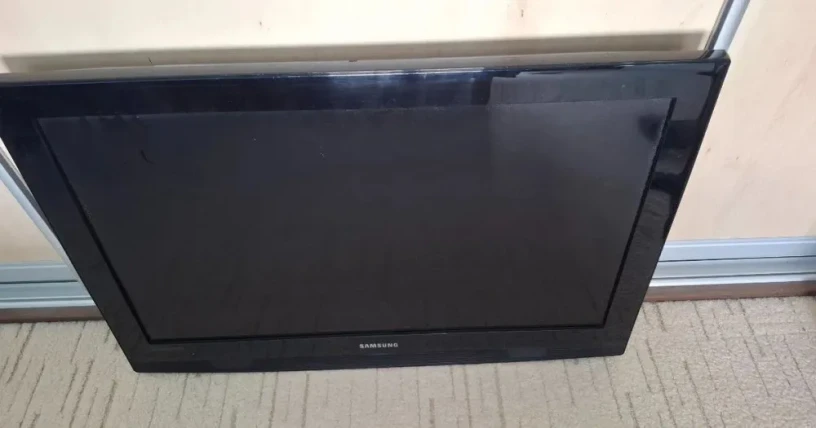 samsung-le32b350-big-0