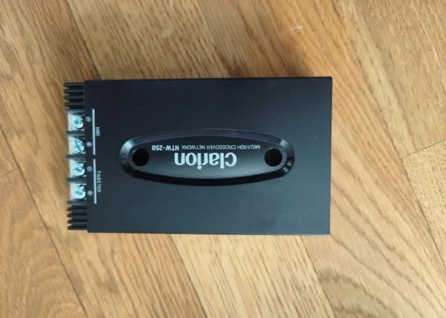 vyhybka-clarion-pre-autoreproduktory-big-3
