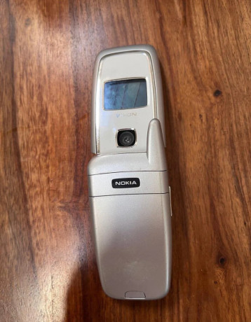 nokia-6101-vyklapacka-z-roku-2006-big-4