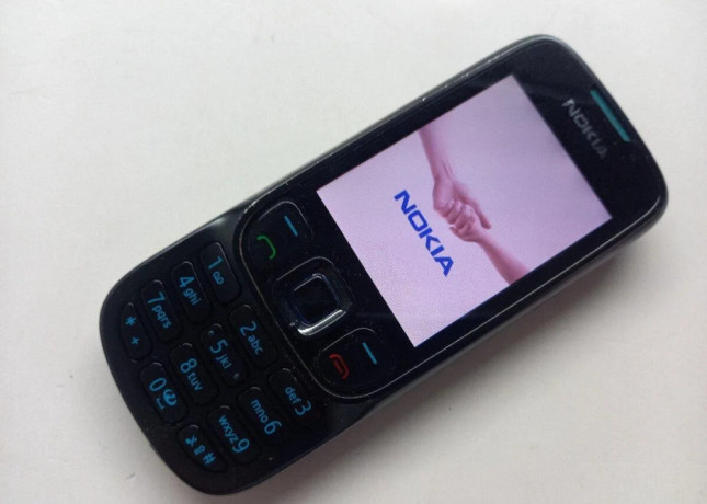 nokia-6303classic-black-cela-cierna-top-stave-big-0