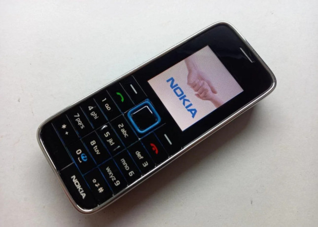 nokia-3500classic-komplet-s-krabicou-big-1