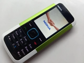 nokia-5000-zeleno-biela-ako-nova-top-stav