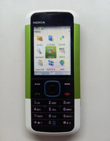 nokia-5000-zeleno-biela-ako-nova-top-stav-big-4
