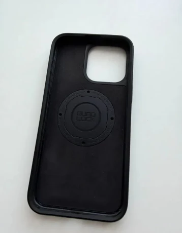 quad-lock-mag-kryt-na-iphone-15-pro-max-big-1