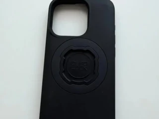 quad-lock-mag-kryt-na-iphone-15-pro