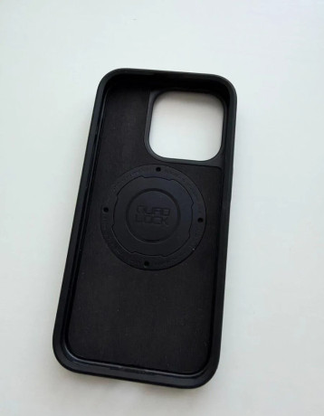 quad-lock-mag-kryt-na-iphone-15-pro-big-1