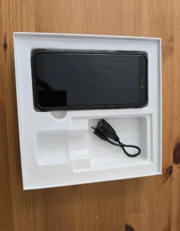 odolny-telefon-oukitel-wp5-big-1