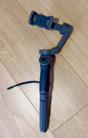 predam-stabilizator-dji-osmo-mobile-3-skvely-stav-big-3