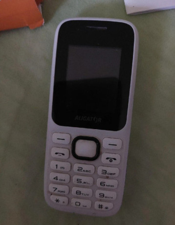 mobilny-tlacidlovy-telefon-aligator-d200-dualsim-big-1