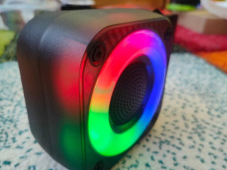 bluetooth-reproduktor-aj-s-fm-radiom