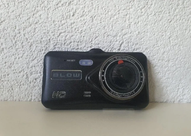 kamera-do-auta-registrator-jazdy-cuvacia-kamera-f800-big-3