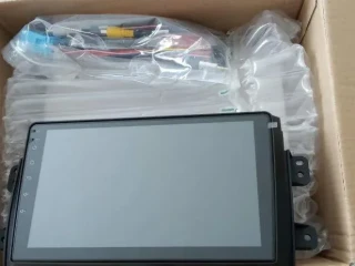 suzuki-sx4-dotykove-autoradio-android-s-navi-wifi-bt-usb