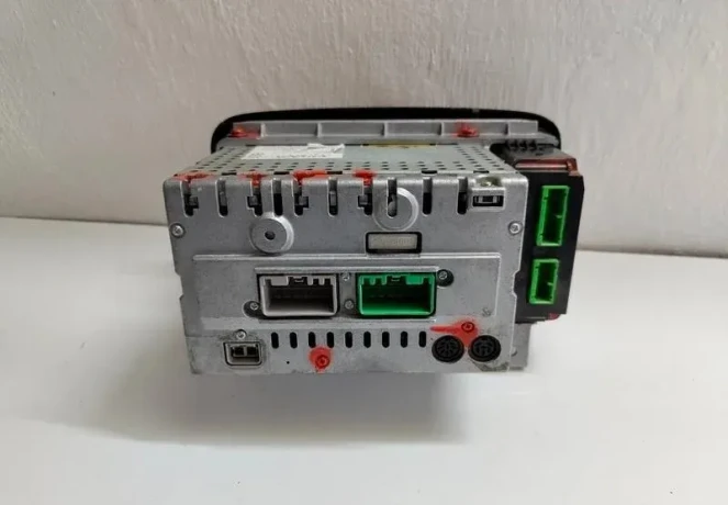 autoradio-volvo-s80-9496564-1-9472852-50eur-big-1