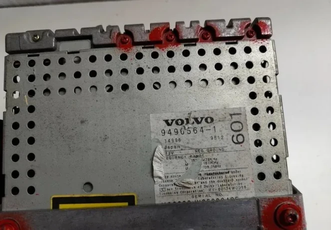 autoradio-volvo-s80-9496564-1-9472852-50eur-big-2