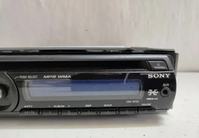 autoradio-sony-cdx-gt25-20eur-big-1