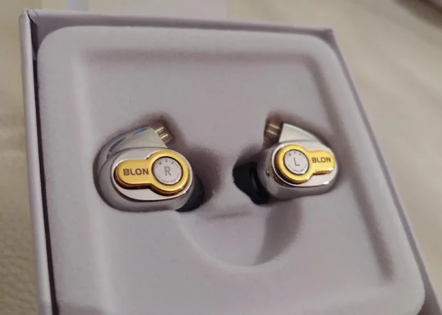 sluchadla-blon-bl-05-iems-big-0