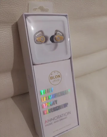 sluchadla-blon-bl-05-iems-big-1