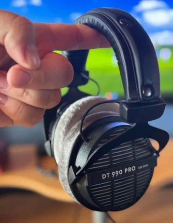 beyerdynamic-dt-990-pro-250-ohm-big-0