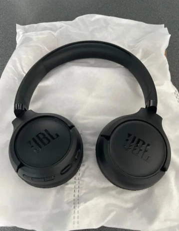 jbl-tune-530bt-black-big-1