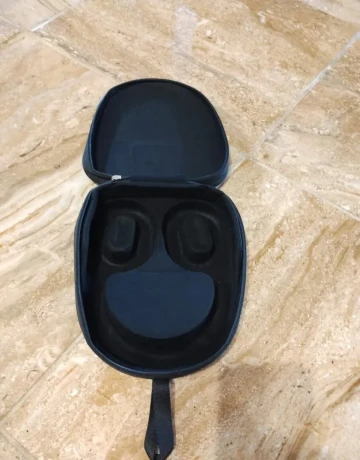puzdro-na-sluchadla-sony-10-euro-big-2