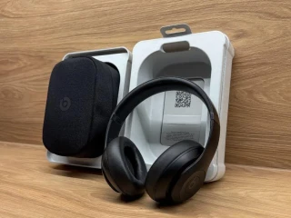 beats-studio-pro-black