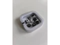 nove-sluchadla-so-snurou-small-3