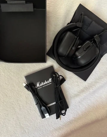 sluchadla-marshall-major-iv-big-4