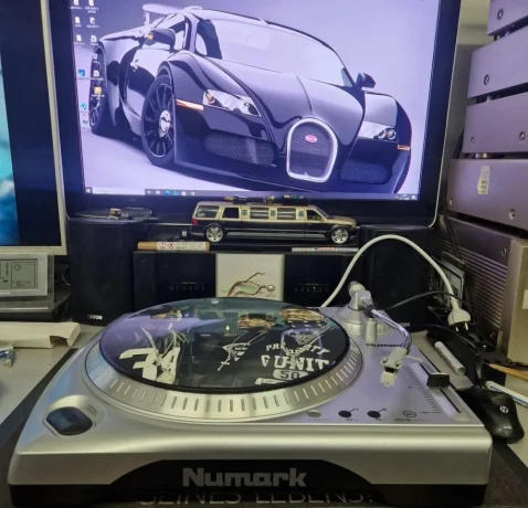 numark-tt-usbdj-gramo-big-1