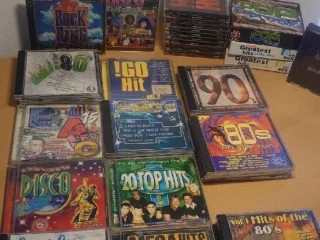 ponukam-na-predaj-136-cd-stojan