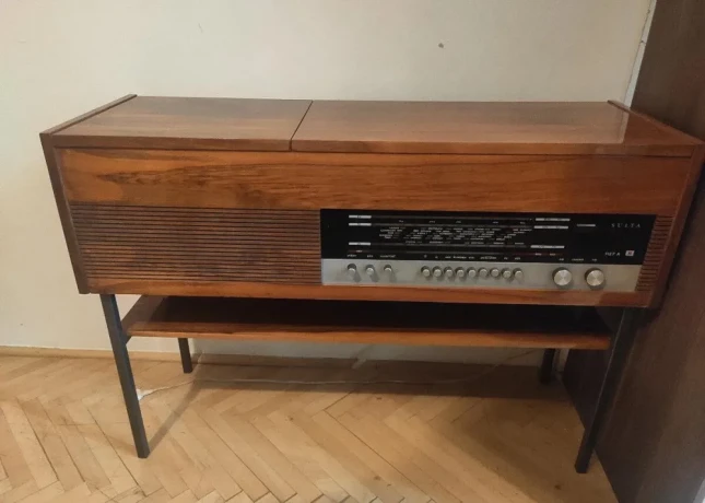 tesla-suita-1127a-big-0
