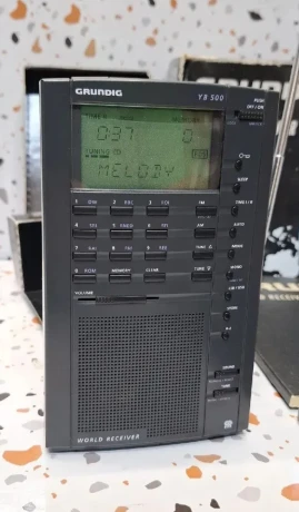 world-band-receiver-grundig-yacht-boy-500-big-1