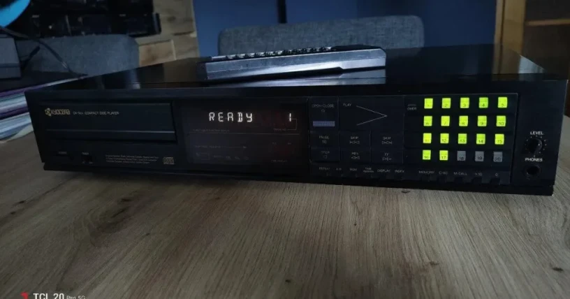 kyocera-da-9cx-big-1