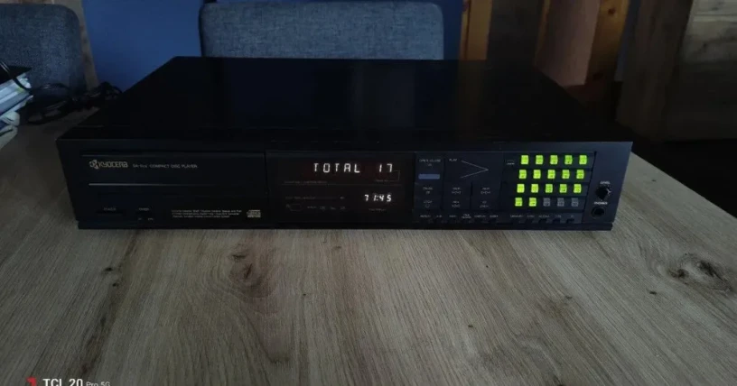 kyocera-da-9cx-big-3
