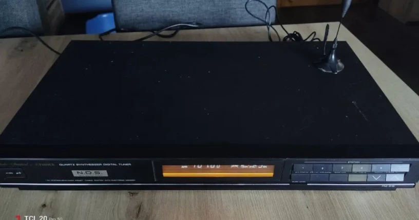 fisher-fm-915-big-1