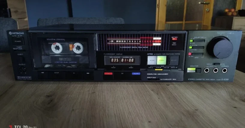hitachi-d-e99-big-0