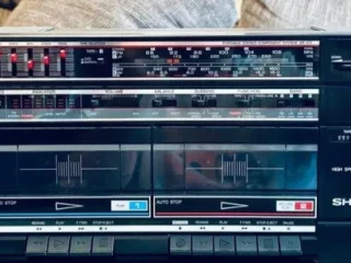 retro-boombox-ghettoblaster-sharp-wf-372h