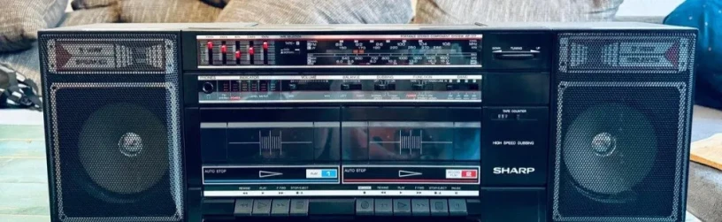 retro-boombox-ghettoblaster-sharp-wf-372h-big-0