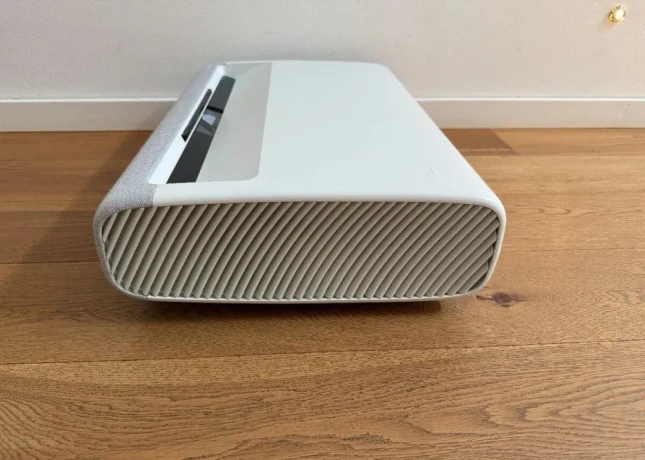 samsung-premiere-lsp9t-4k-ust-projektor-big-3
