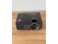 projektor-benq-small-1