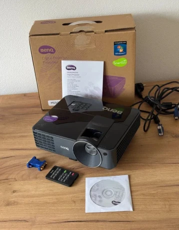 projektor-benq-big-0