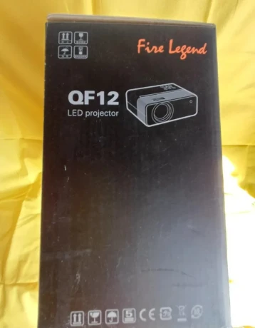 led-projektor-aopen-qf12-big-1